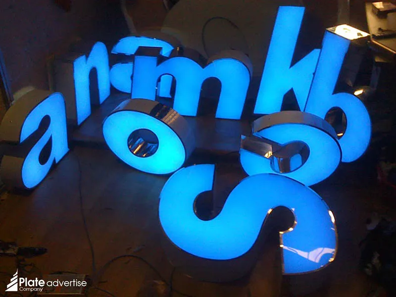 Chữ Nổi Mica Gắn Đèn LED Âm Sáng Mặt Đặt làm chữ nổi mica đèn led tại Ad Pro là một quy trình đơn giản