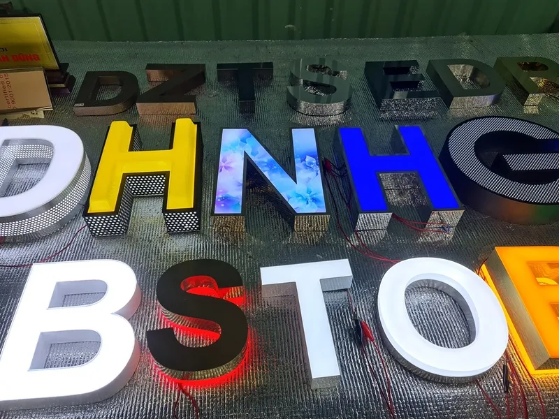 Thư viện mẫu chữ inox đẹp của Ad Pro liên tục được cập nhật theo xu hướng mới nhất